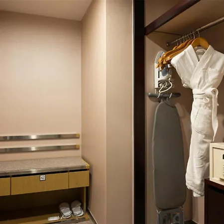 Holiday Inn Wuhan Riverside By Ihg ภายนอก รูปภาพ