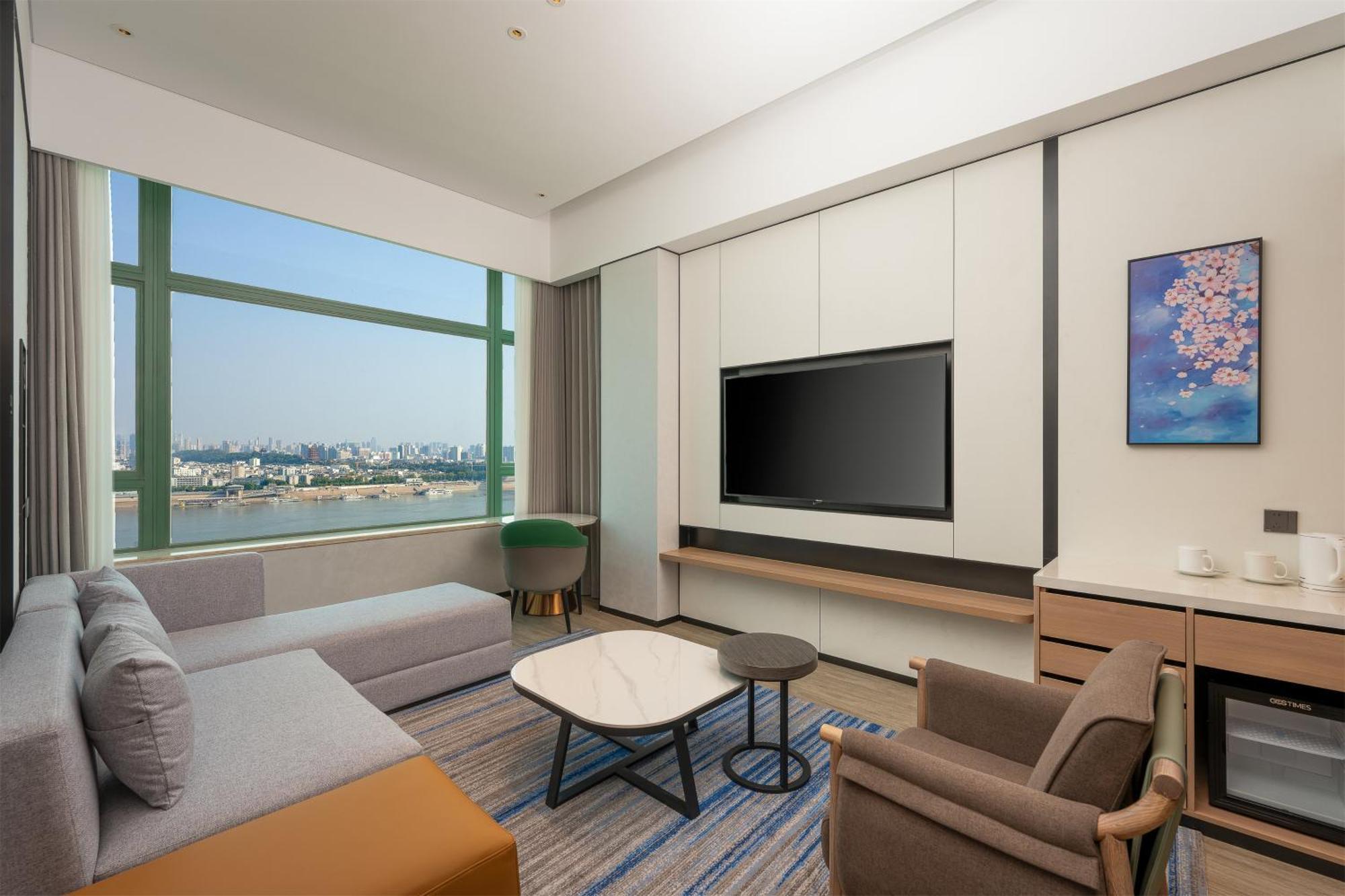 โรงแรม Riverside By Ihg 4*